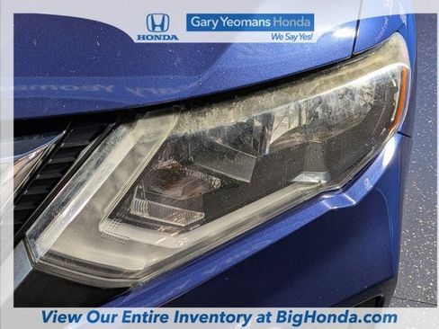 Used 2017 Nissan Rogue SL FWD image 9