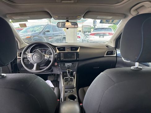 Used 2019 Nissan Sentra SR Turbo FWD image 15
