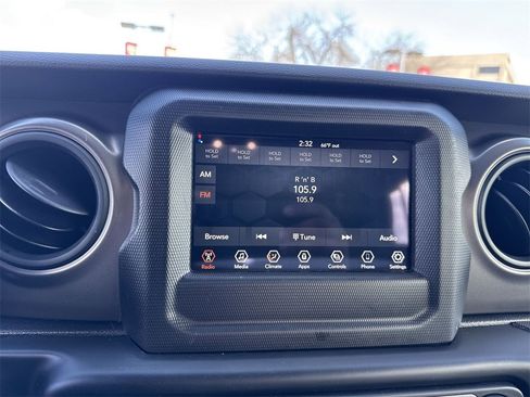 Used 2022 Jeep Wrangler Unlimited Sport image 26