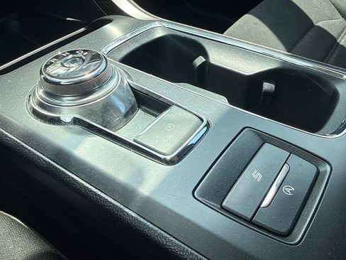 Used 2020 Ford Fusion SE FWD image 25