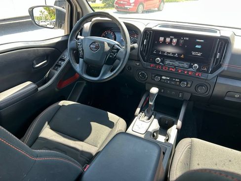 Used 2026 Nissan Frontier PRO-4X AWD/4WD image 8