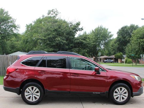Used 2015 Subaru Outback 2.5i Premium AWD/4WD image 10