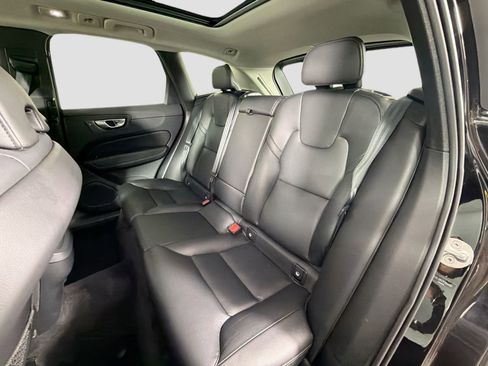 Certified 2023 Volvo XC60 B5 Core image 25