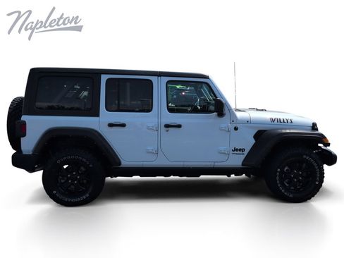 Used 2022 Jeep Wrangler Unlimited Sport AWD/4WD image 7