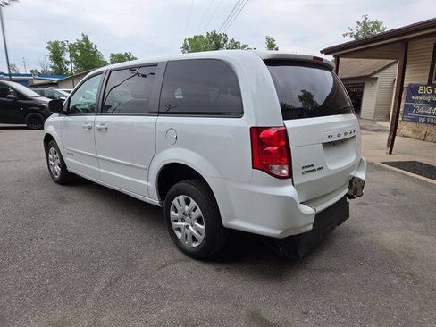 Used 2017 Dodge Grand Caravan SE w/ Power Window Group FWD image 4