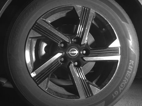 Used 2025 Nissan Sentra SV image 12