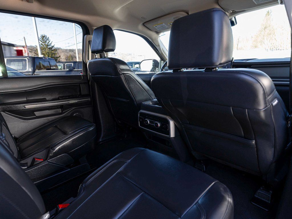 Used 2024 Ford Expedition XLT AWD/4WD image 25