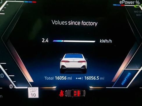 Used 2024 BMW i5 eDrive40i w/ Executive Package RWD image 52