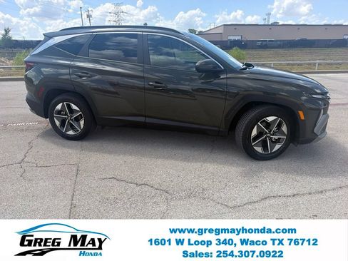 Used 2025 Hyundai Tucson SEL FWD image 2