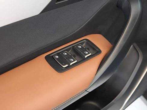New 2025 VinFast VF 8 Plus AWD/4WD image 6