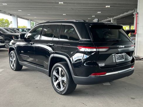 Used 2023 Jeep Grand Cherokee Limited image 7
