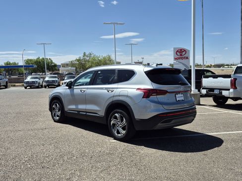 Used 2023 Hyundai Santa Fe SEL image 4