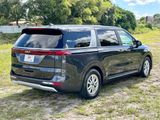 Used 2022 Kia Carnival LX image 4