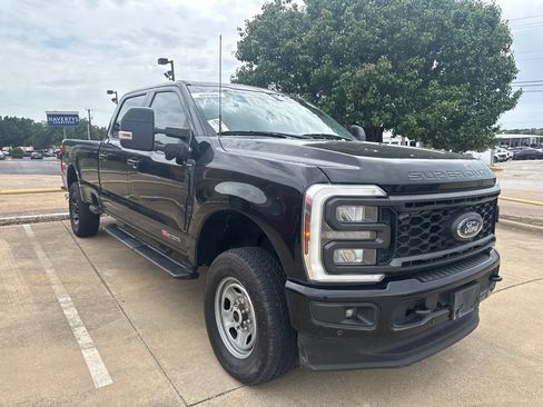 Used 2024 Ford F350 Lariat w/ Lariat Ultimate Package AWD/4WD image 3