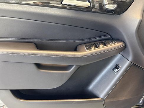 Used 2018 Mercedes-Benz GLE 350 4MATIC image 17