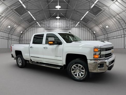 Used 2019 Chevrolet Silverado 2500 LTZ w/ Duramax Plus Package image 9