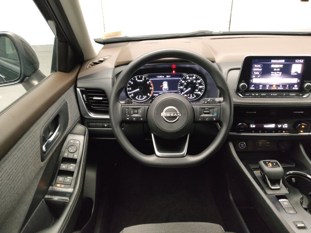 Used 2022 Nissan Rogue SV FWD image 22