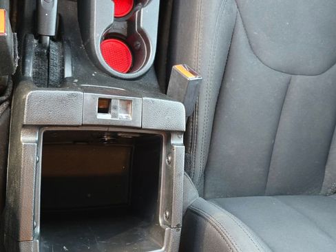 Used 2018 Jeep Wrangler Unlimited Sport S image 24