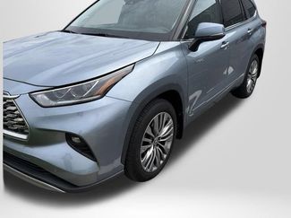 Used 2021 Toyota Highlander Platinum AWD/4WD video 1
