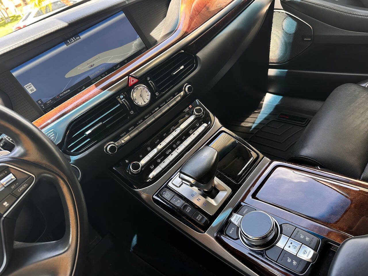Used 2017 Genesis G90 5.0 Ultimate AWD/4WD image 19