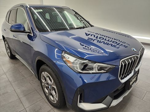 Used 2025 BMW X1 xDrive28i AWD/4WD image 2