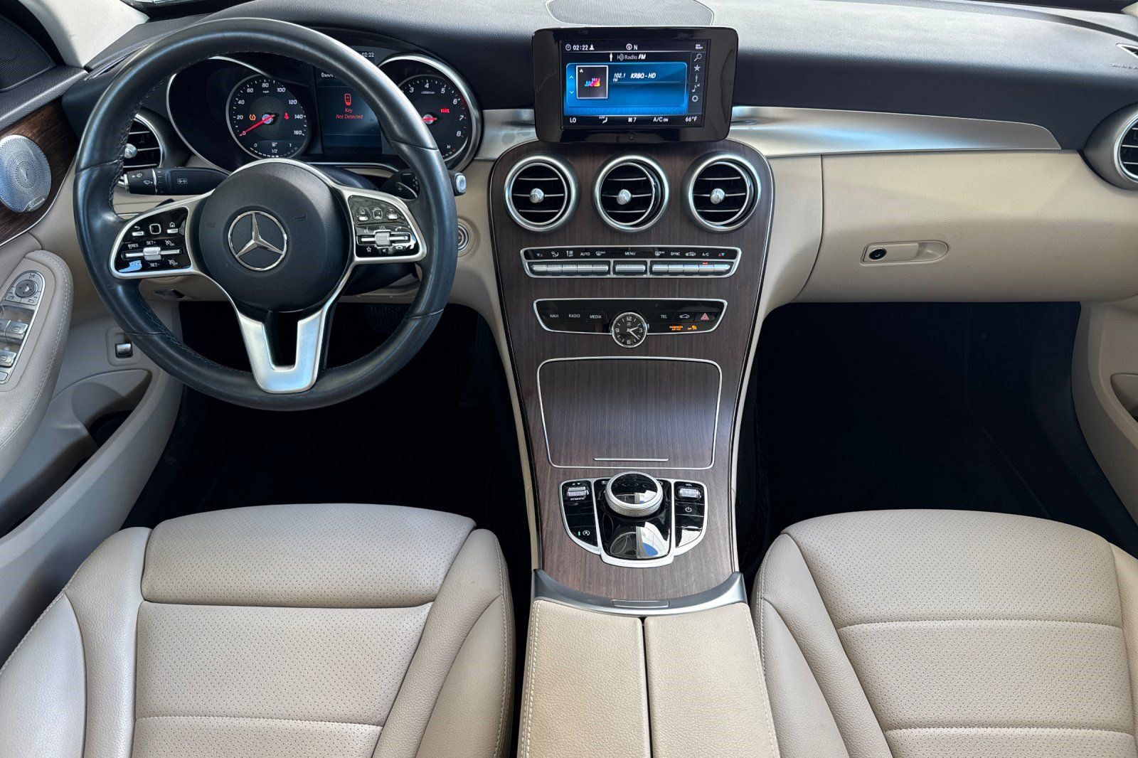Used 2019 Mercedes-Benz C 300 4MATIC Sedan image 17