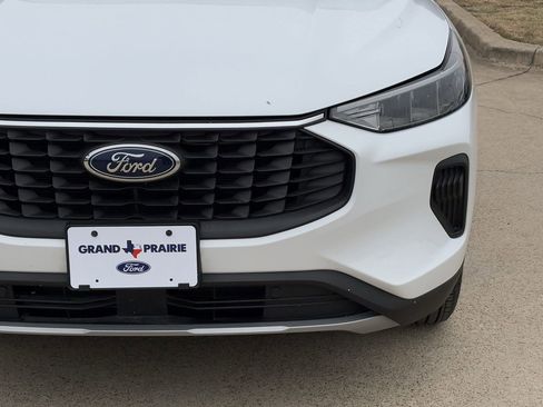 Used 2025 Ford Escape Active image 10