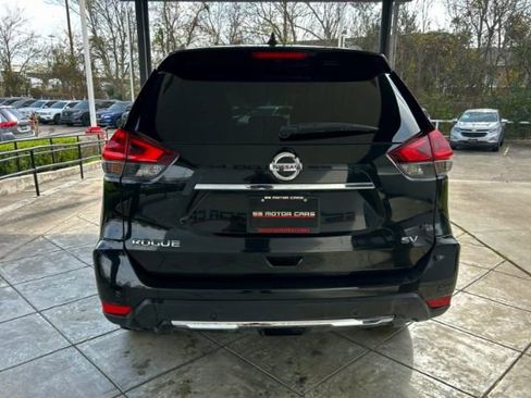 Used 2019 Nissan Rogue SV image 3