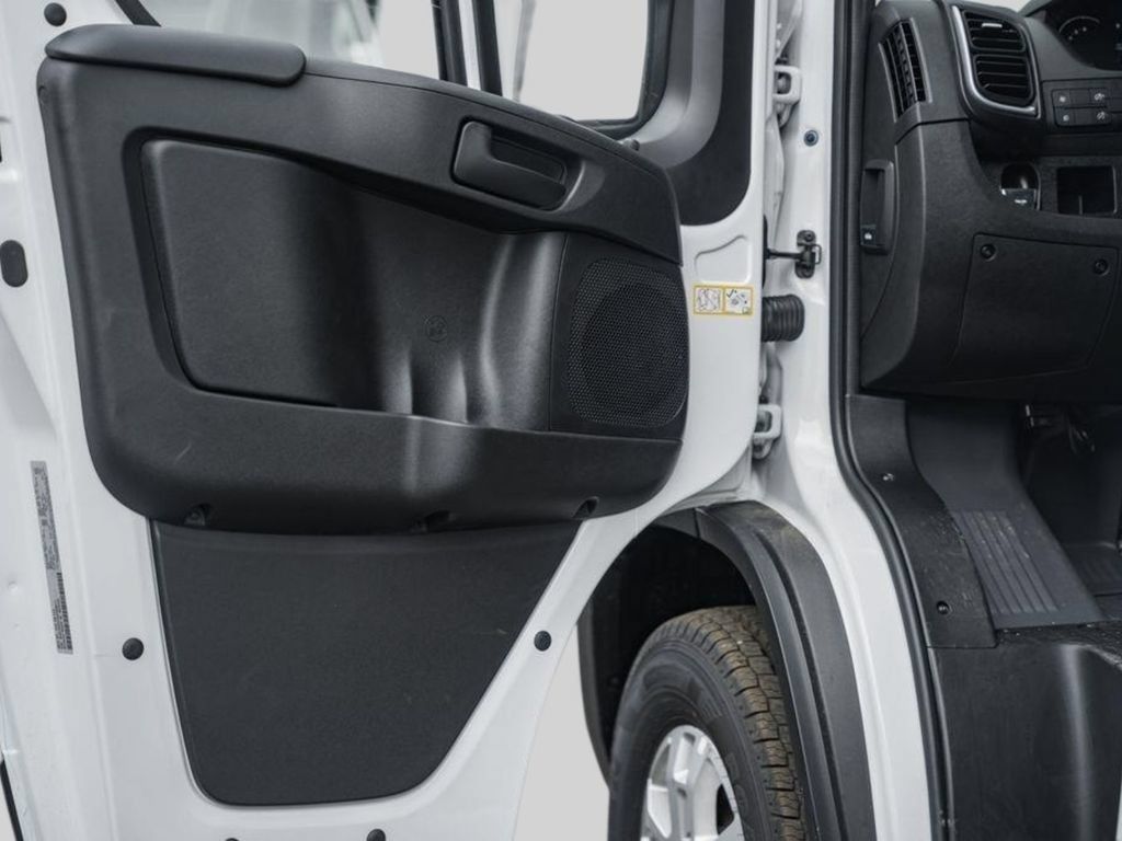New 2025 RAM ProMaster 2500 w/ Quick Order Package 22G SLT FWD image 33
