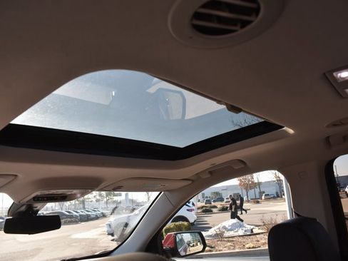 Used 2020 Chevrolet Traverse Premier w/ LPO, Cargo Package image 20