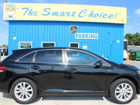 Used 2014 Toyota Venza LE w/ LE Convenience Package FWD image 2
