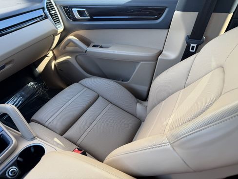 Certified 2019 Porsche Cayenne image 20