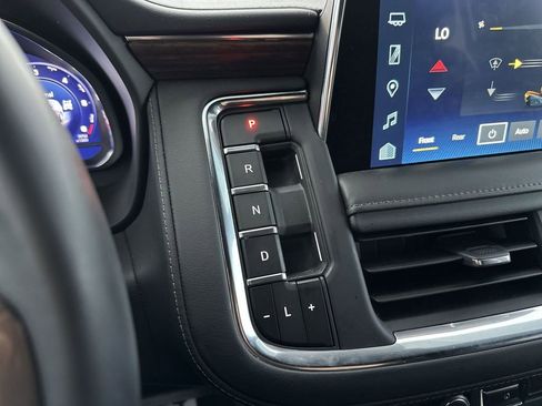 Used 2024 Chevrolet Suburban High Country w/ Max Trailering Package image 19