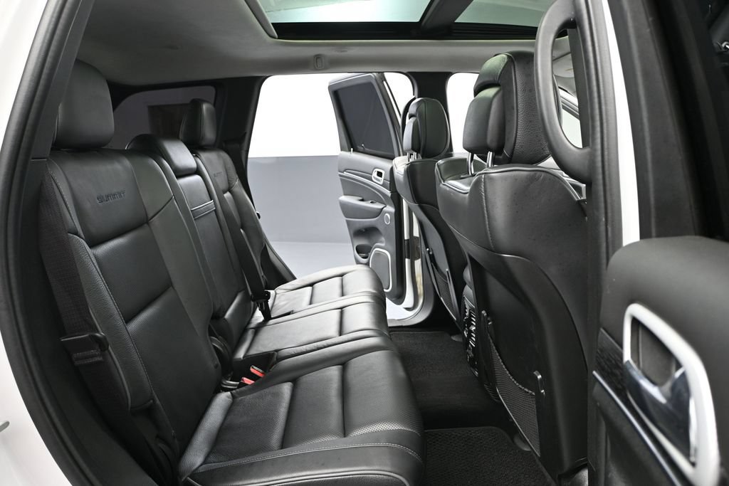 Used 2021 Jeep Grand Cherokee Summit AWD/4WD image 36