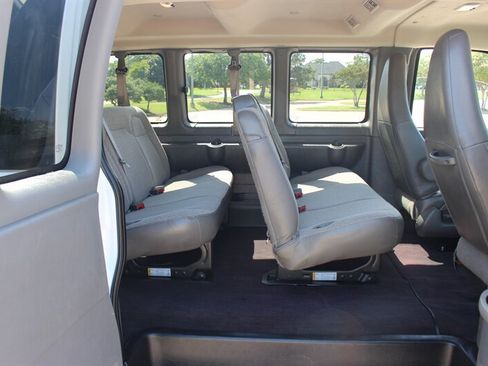 Used 2025 Chevrolet Express 3500 LT w/ LT Preferred Equipment Group RWD image 14