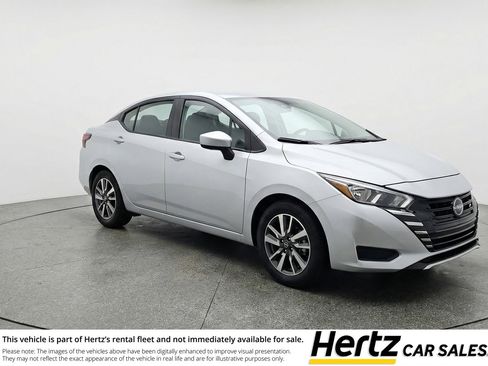 Used 2025 Nissan Versa SV FWD image 1