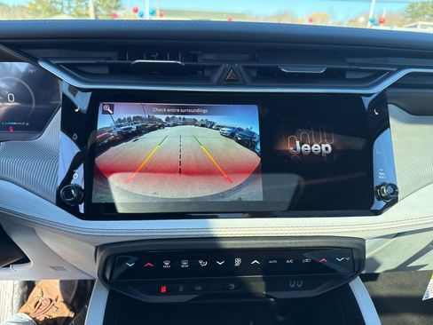 New 2026 Jeep Cherokee Limited image 13