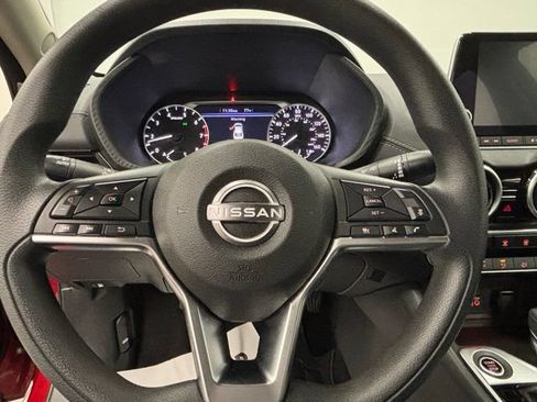 Used 2024 Nissan Sentra SV FWD image 17