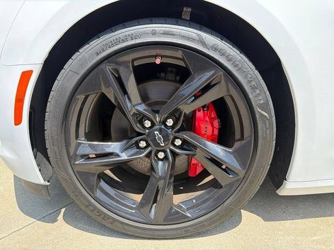 Used 2024 Chevrolet Camaro SS RWD image 3