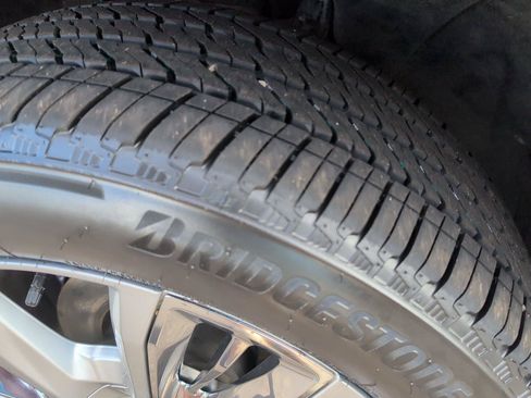 Used 2022 Chevrolet Tahoe High Country AWD/4WD image 10