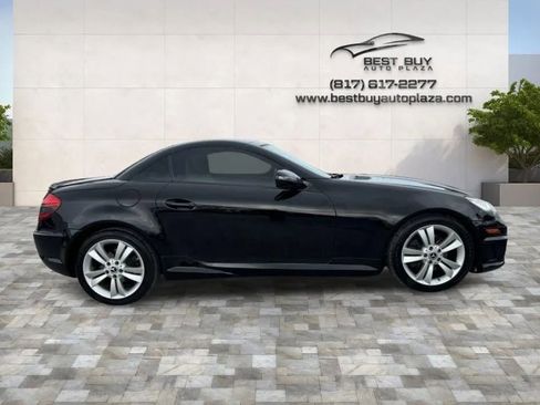 Used 2011 Mercedes-Benz SLK 300 image 8