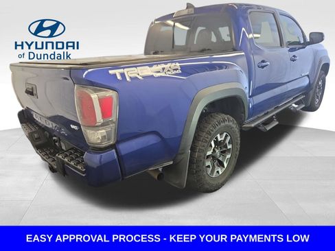 Used 2023 Toyota Tacoma TRD Off-Road w/ TRD Premium Off Road Package AWD/4WD image 3