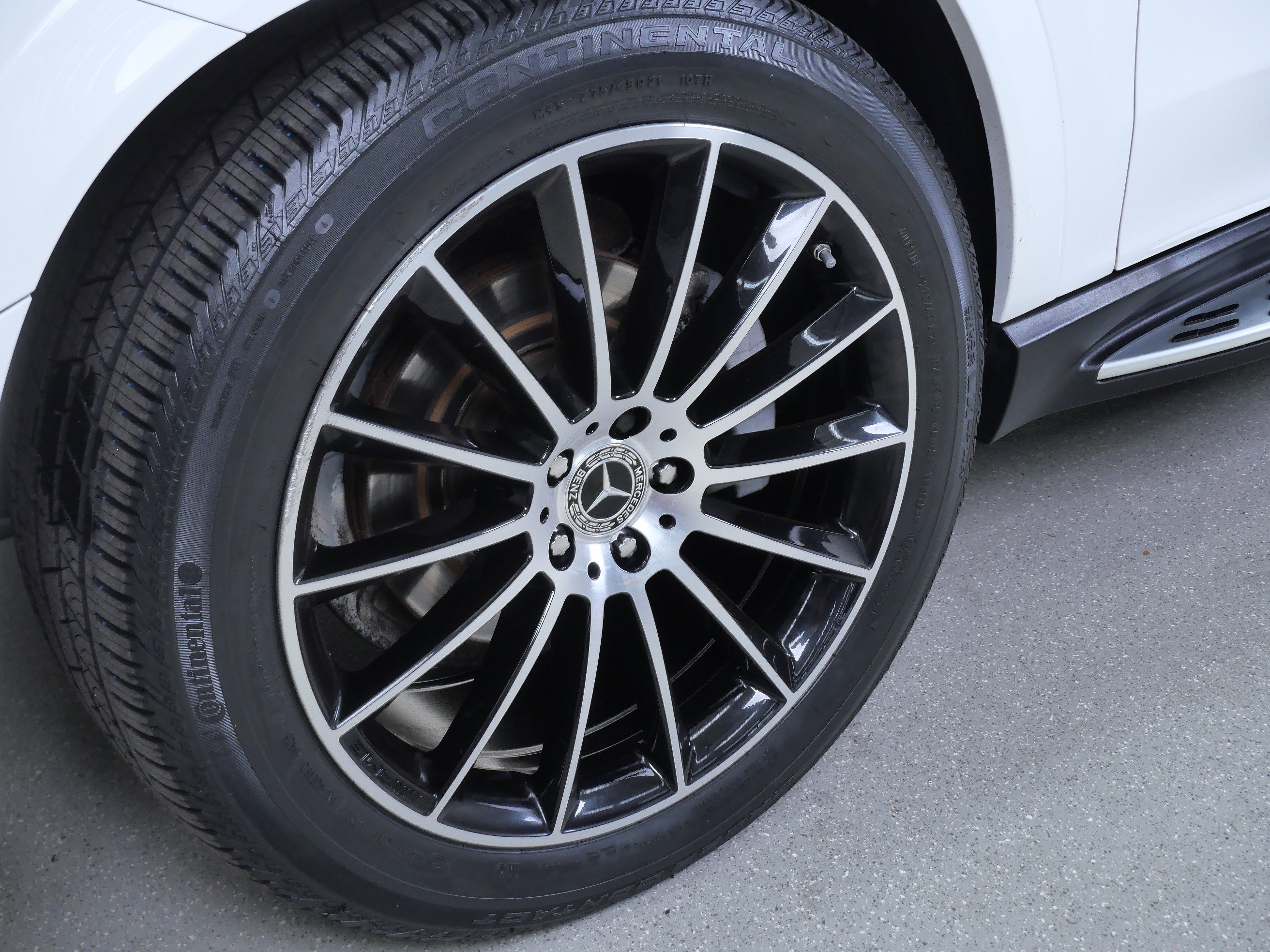 Certified 2023 Mercedes-Benz GLE 350 4MATIC w/ AMG Line Exterior image 13
