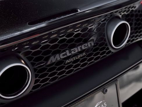 Used 2025 McLaren Artura Spider image 14