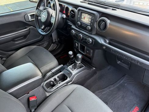 Used 2018 Jeep Wrangler Unlimited Sport AWD/4WD image 18