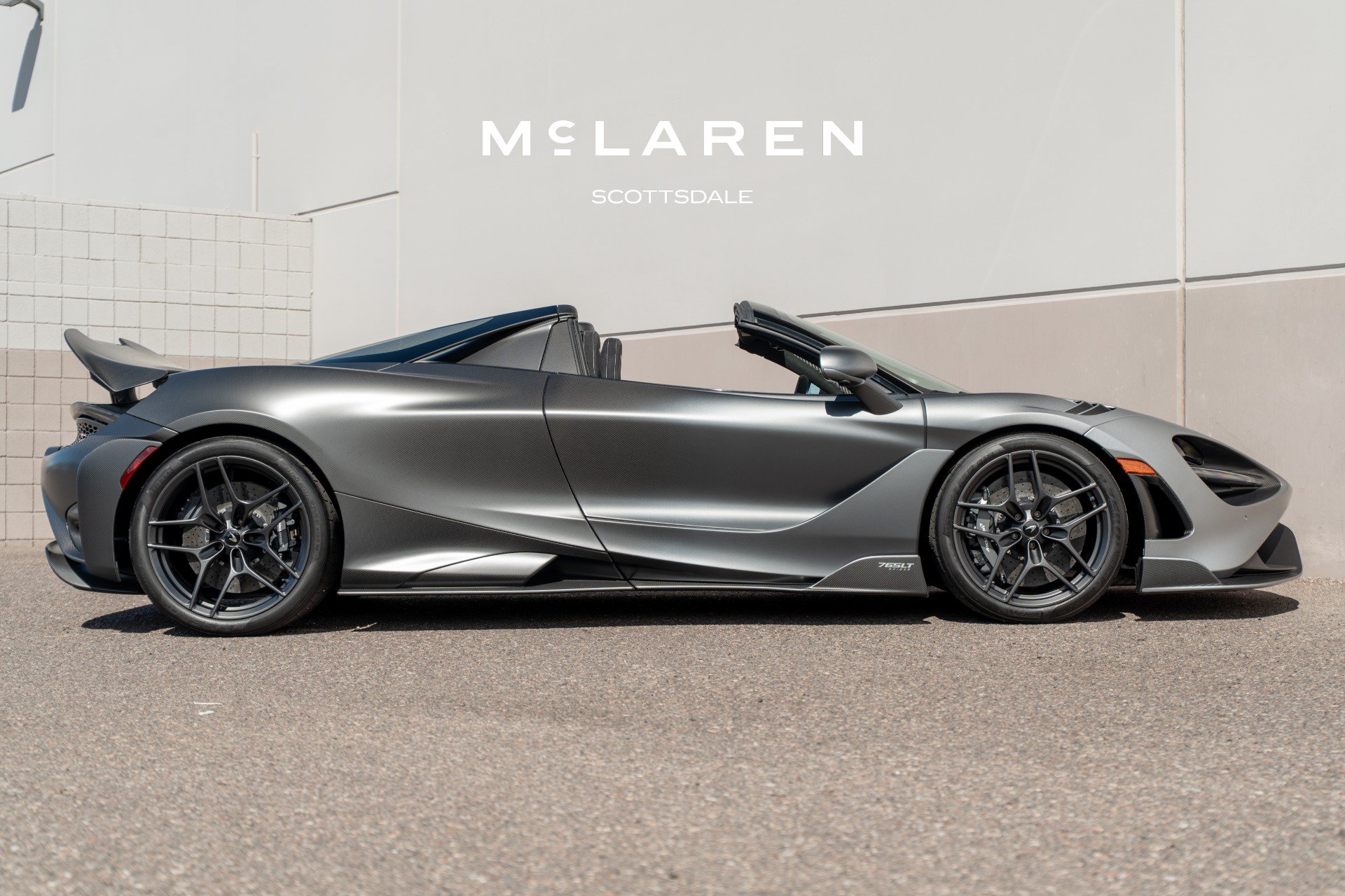 Used 2022 McLaren 765LT RWD image 8