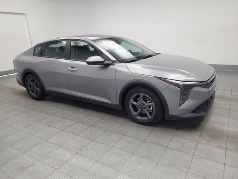 Used 2025 Kia K4 FWD image 11