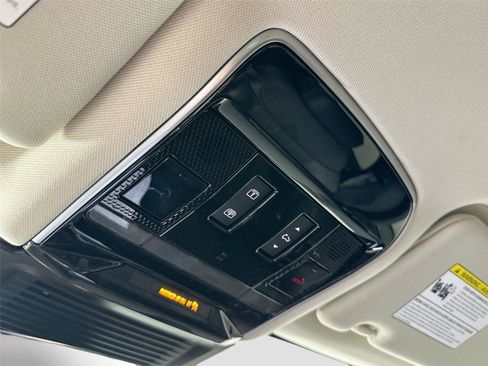 Certified 2025 Land Rover Range Rover SE AWD/4WD image 60