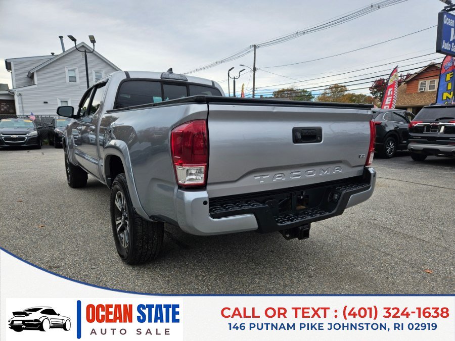 Used 2016 Toyota Tacoma TRD Sport w/ Premium & Technology Package AWD/4WD image 3