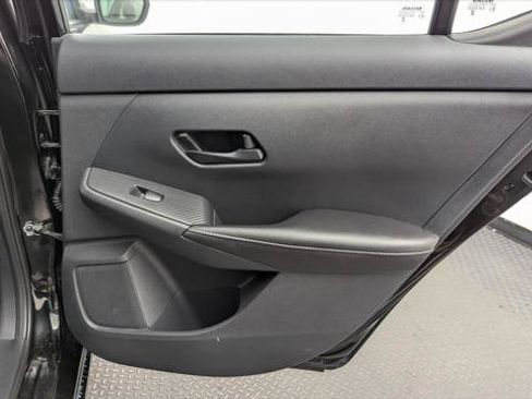 Used 2024 Nissan Sentra SV FWD image 19